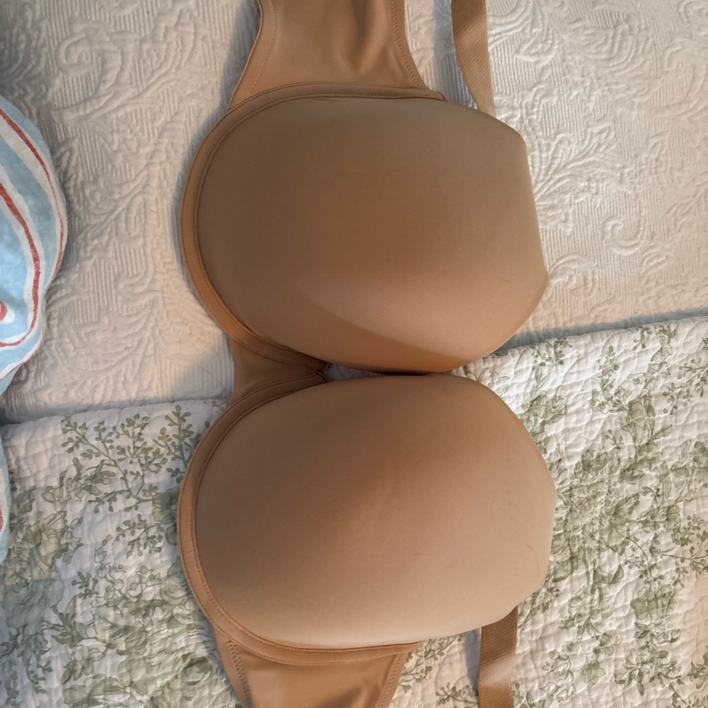 No Boundaries Nude T-Shirt Bra
